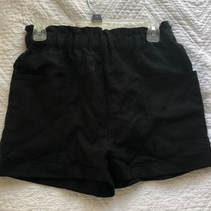Aritzia Wilfred free black shorts